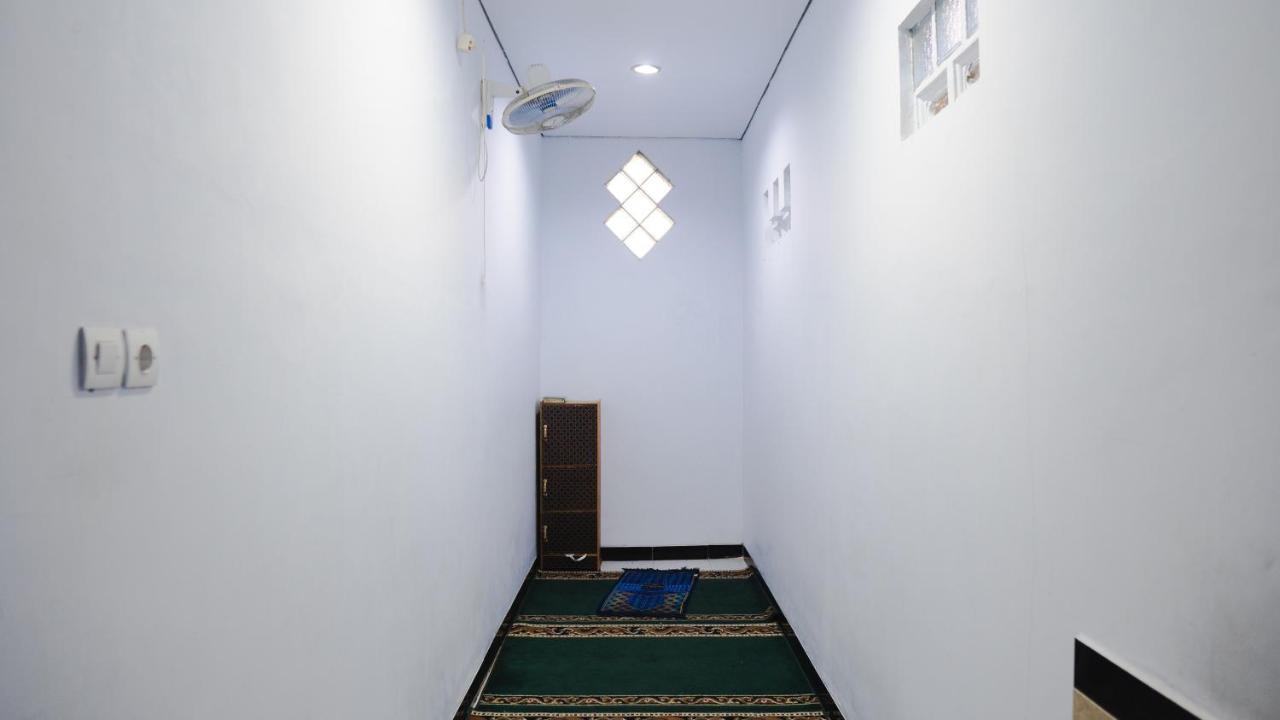 Sitiinggil Guest House Syariah Теґал Екстер'єр фото